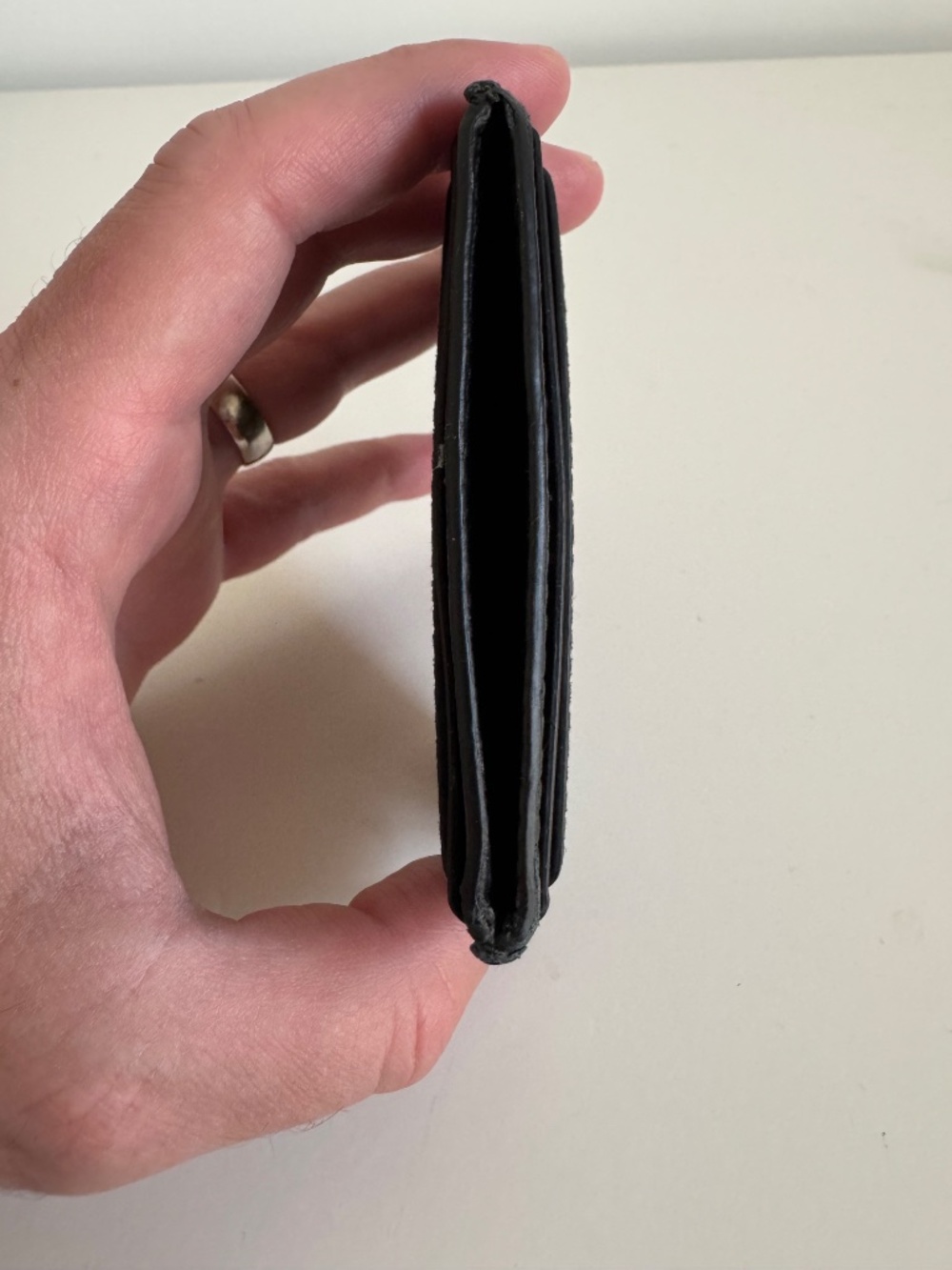 Authentic Gucci Kingsnake Black GG Supreme Card Case Holder - Picture 3 of 4